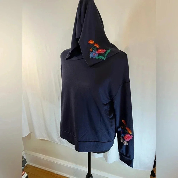 Crave Fame By Almost Famous Juniors Embroidered Hoodie Size S - Picture 2 of 13